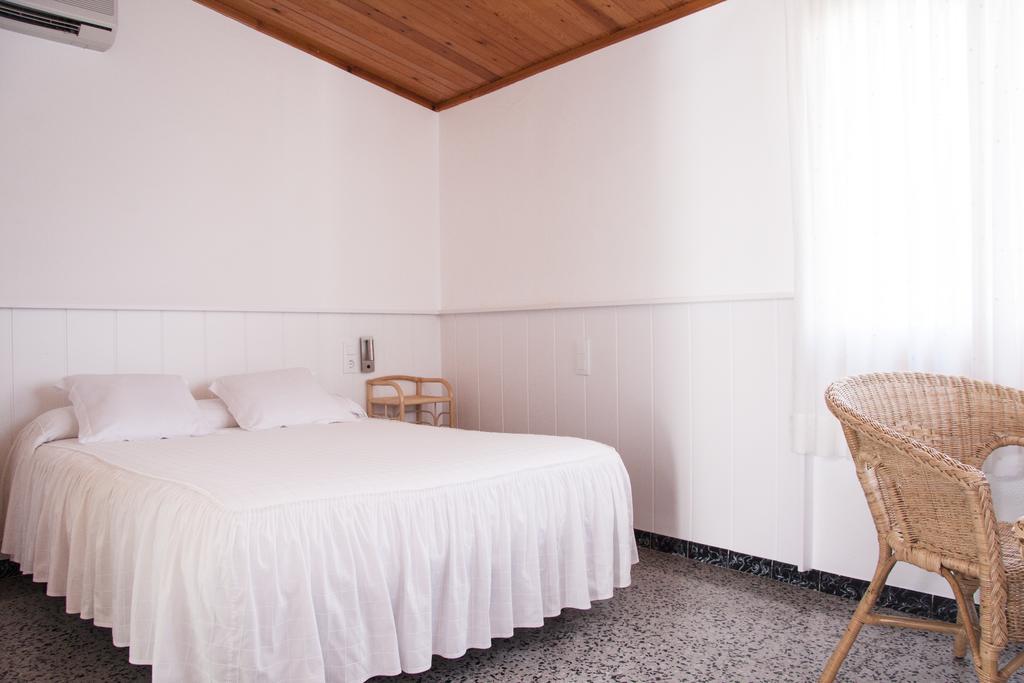 Hostal La Florida Llança Quarto foto